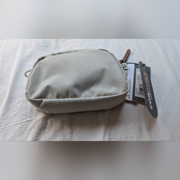 Gregory Ladybird Crossbody Bag Sand - Picture 2 of 8